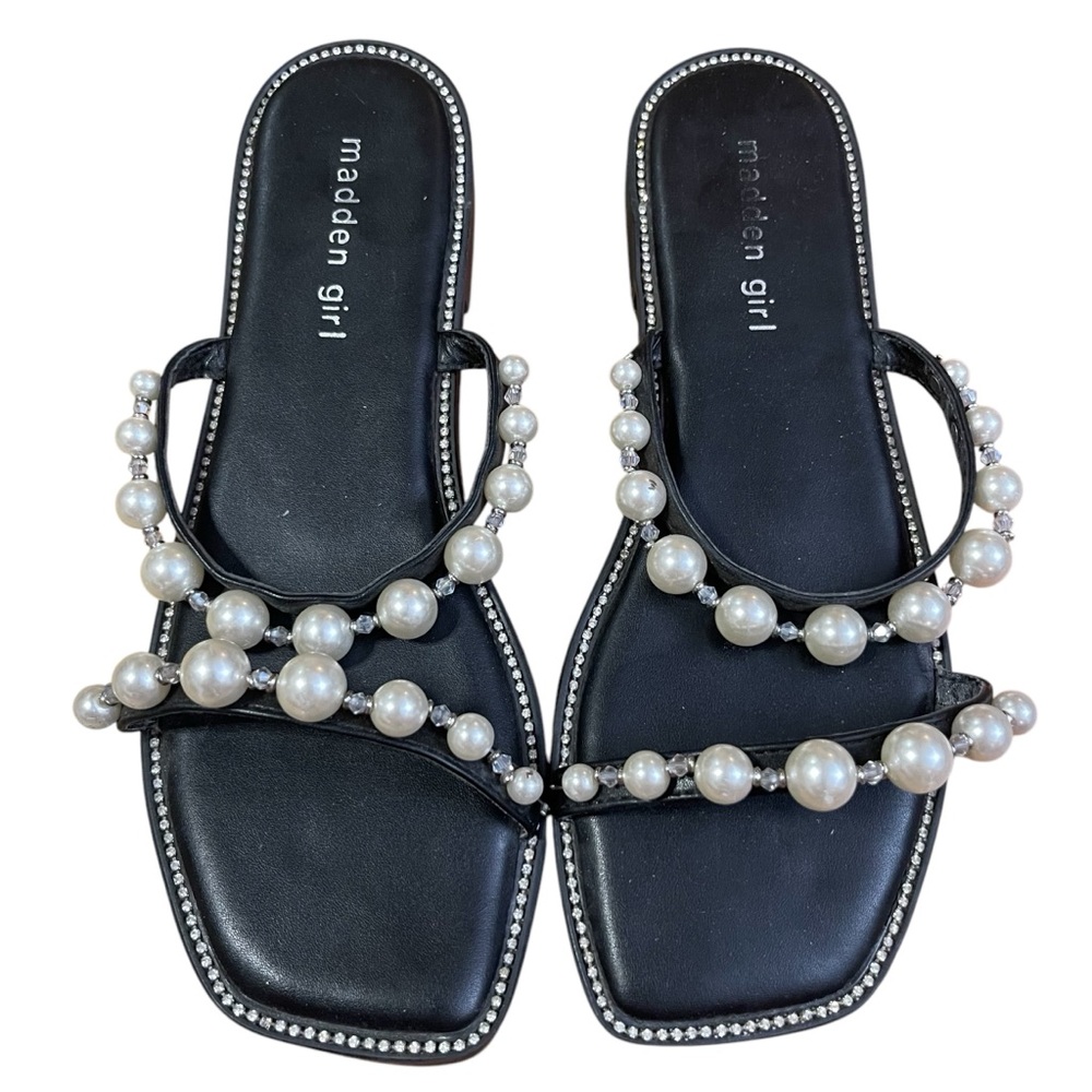 Sandals 7.5 Madden Girl Peachy Black Pearls and Rhinestones Beads Strap‎ Sandals